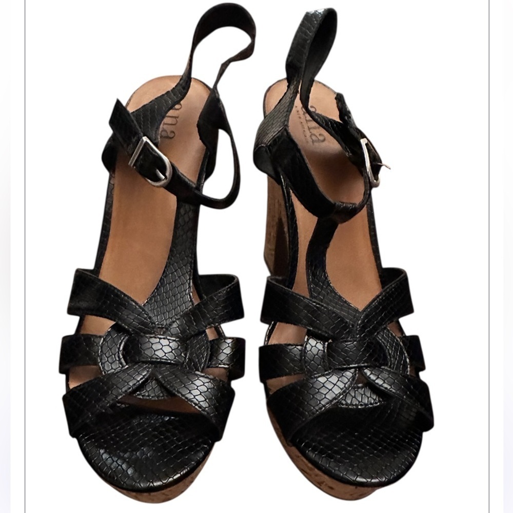 a.n.a Black Corky Textured Sandals